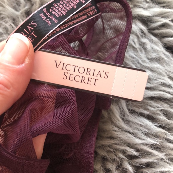 NWT Victoria's Secret Very Sexy Floral Embroidery Thong - Picture 4 of 5